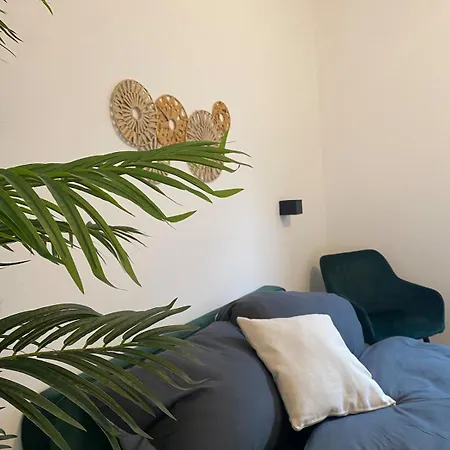 Modern & Cozy 4-room With Charm Augsburg