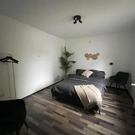 Apartamento Modern & Cozy 4-room With Charm