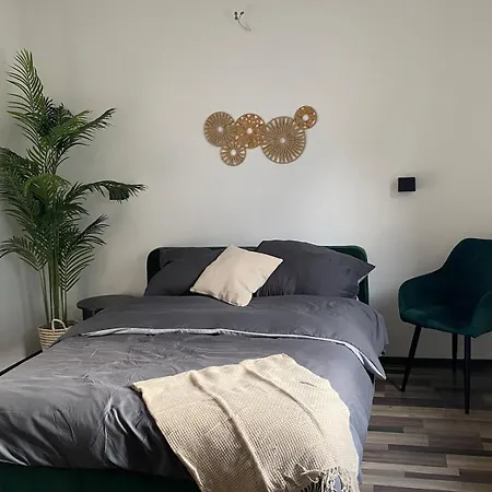 Appartement Modern & Cozy 4-room With Charm